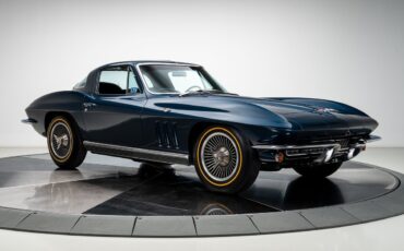 Chevrolet-Corvette-1966-Coupe-8