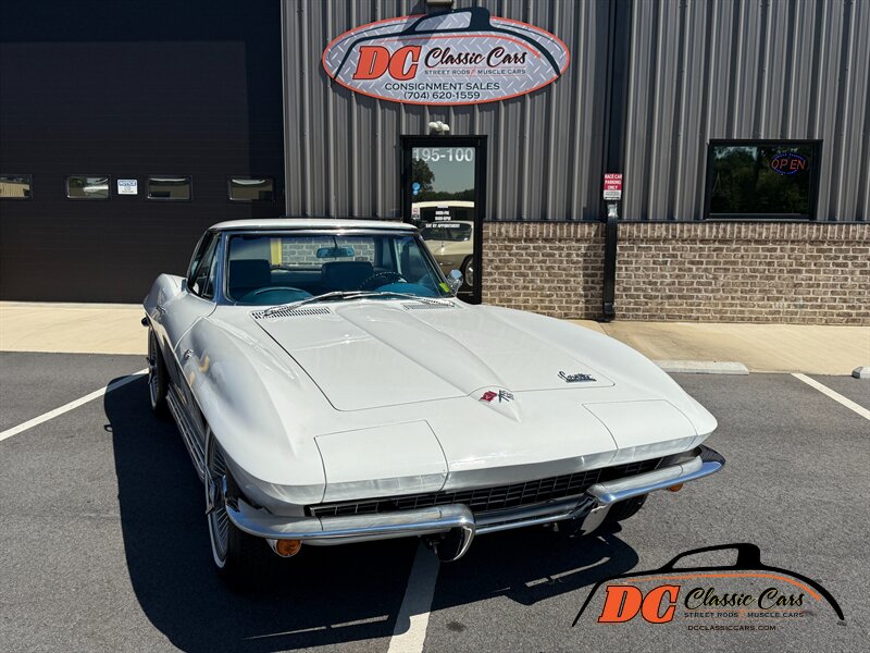 Chevrolet-Corvette-1966