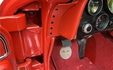 Chevrolet-Corvette-1967-CONVT-16