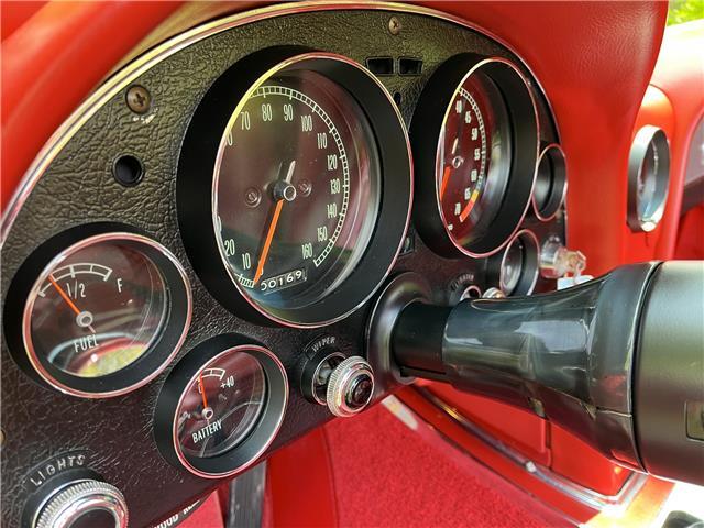 Chevrolet-Corvette-1967-CONVT-18