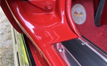 Chevrolet-Corvette-1967-CONVT-21