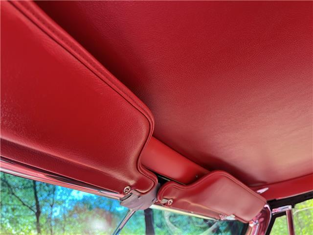 Chevrolet-Corvette-1967-CONVT-23