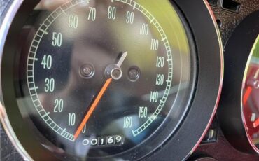 Chevrolet-Corvette-1967-CONVT-25