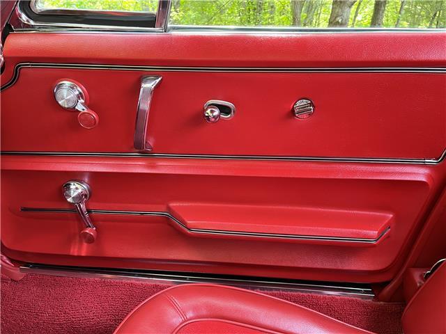 Chevrolet-Corvette-1967-CONVT-29