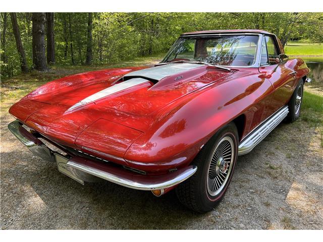 Chevrolet-Corvette-1967-CONVT-3