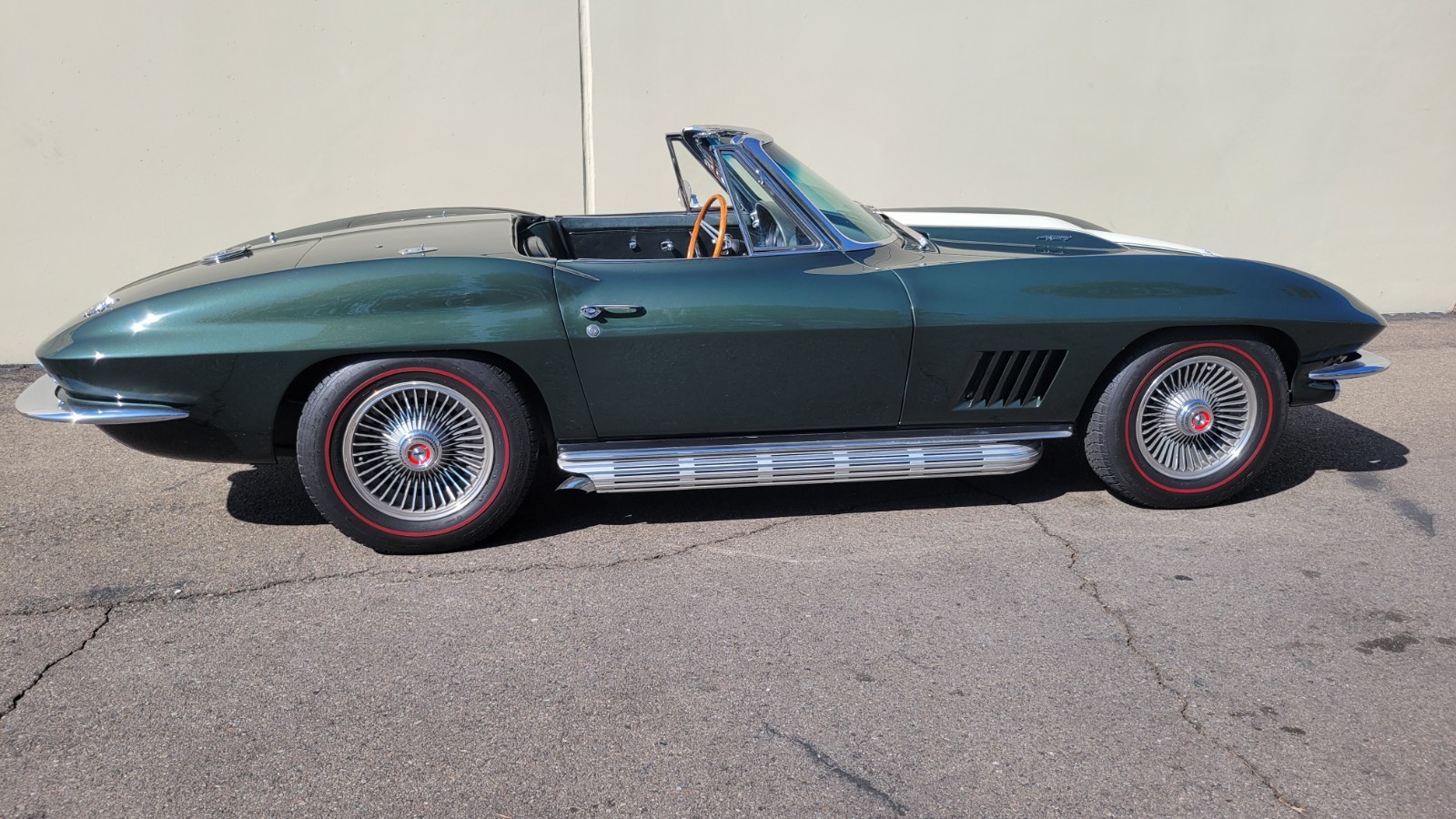 Chevrolet-Corvette-1967-Convertible-1