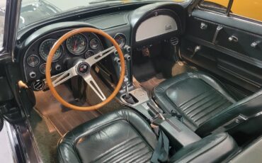 Chevrolet-Corvette-1967-Convertible-11