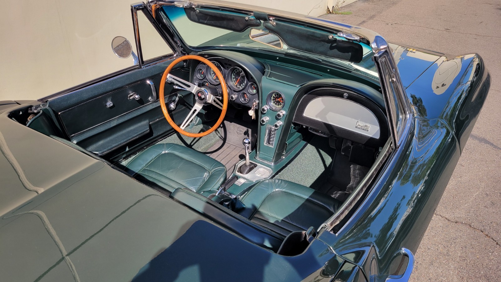 Chevrolet-Corvette-1967-Convertible-13