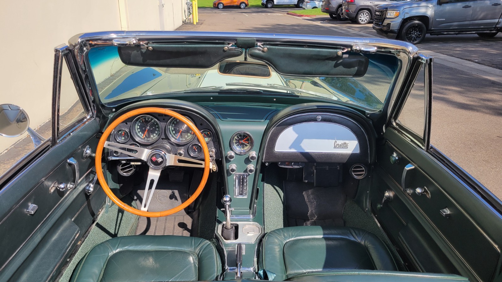 Chevrolet-Corvette-1967-Convertible-14