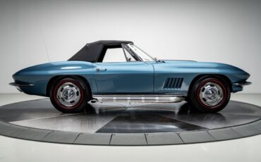 Chevrolet-Corvette-1967-Convertible-17