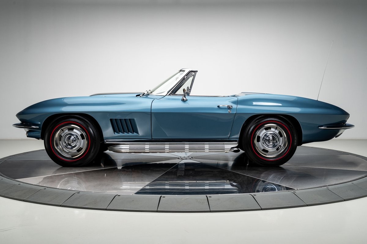Chevrolet-Corvette-1967-Convertible-19