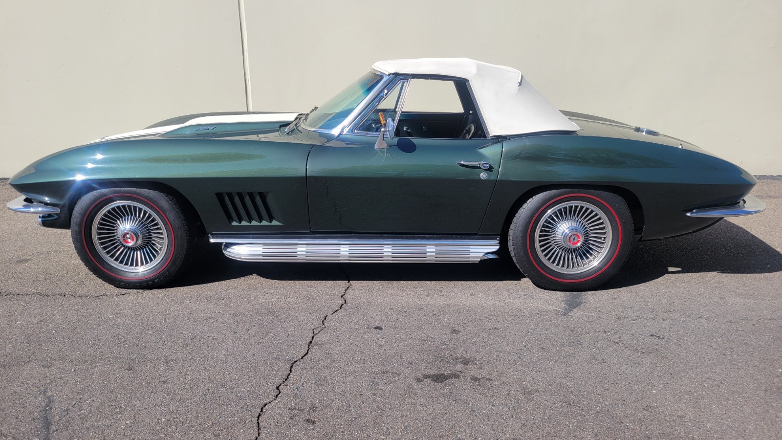 Chevrolet-Corvette-1967-Convertible-2