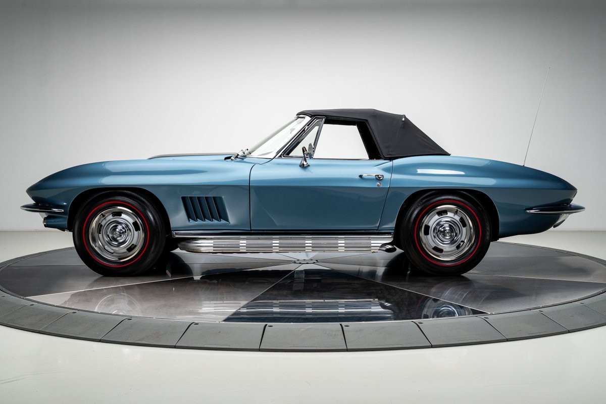Chevrolet-Corvette-1967-Convertible-20