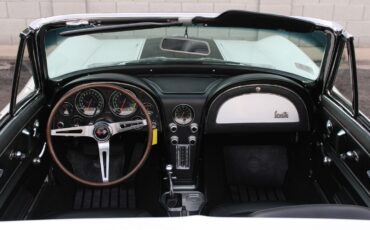 Chevrolet-Corvette-1967-Convertible-21