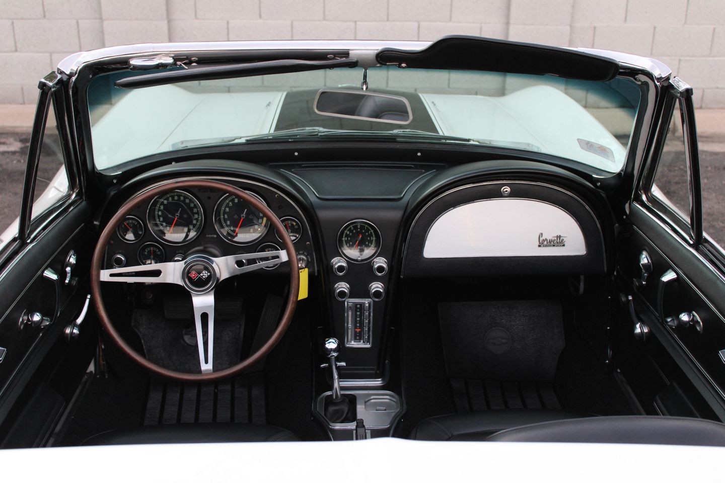 Chevrolet-Corvette-1967-Convertible-21