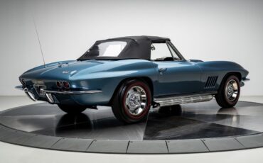 Chevrolet-Corvette-1967-Convertible-21
