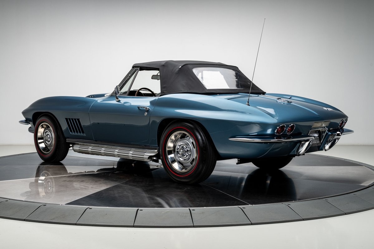 Chevrolet-Corvette-1967-Convertible-25