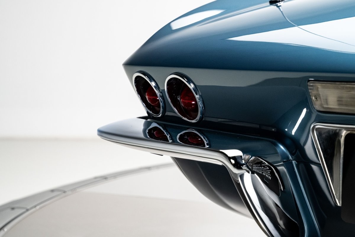 Chevrolet-Corvette-1967-Convertible-28