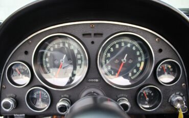 Chevrolet-Corvette-1967-Convertible-30