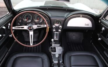 Chevrolet-Corvette-1967-Convertible-35