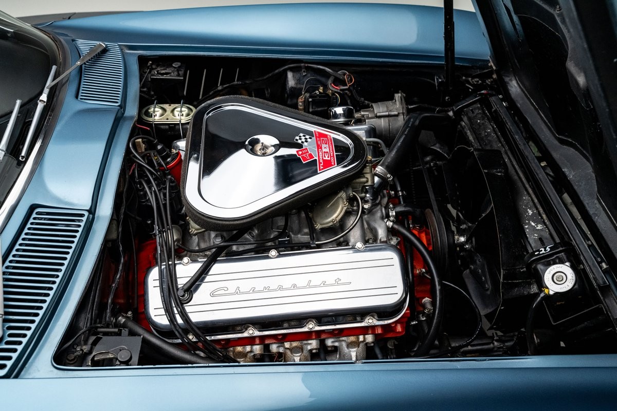 Chevrolet-Corvette-1967-Convertible-39