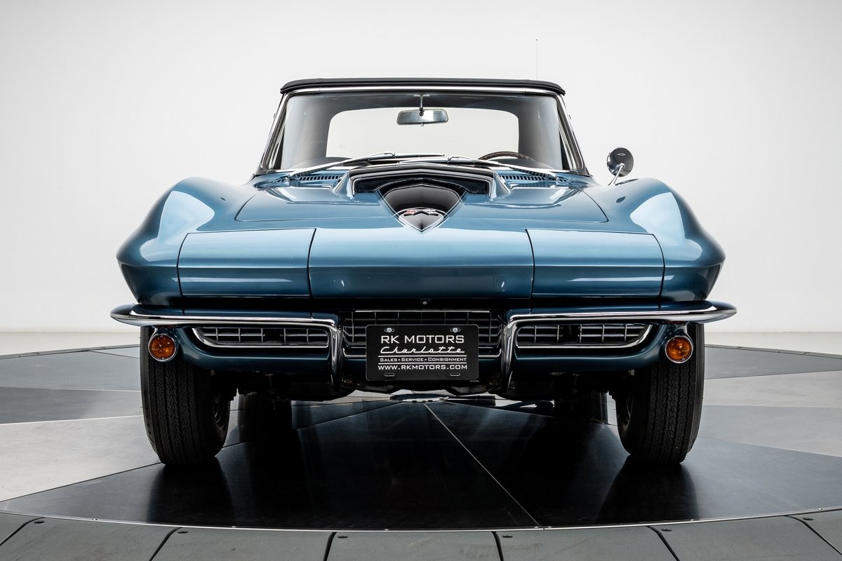 Chevrolet-Corvette-1967-Convertible-7