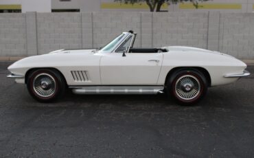 Chevrolet-Corvette-1967-Convertible-9