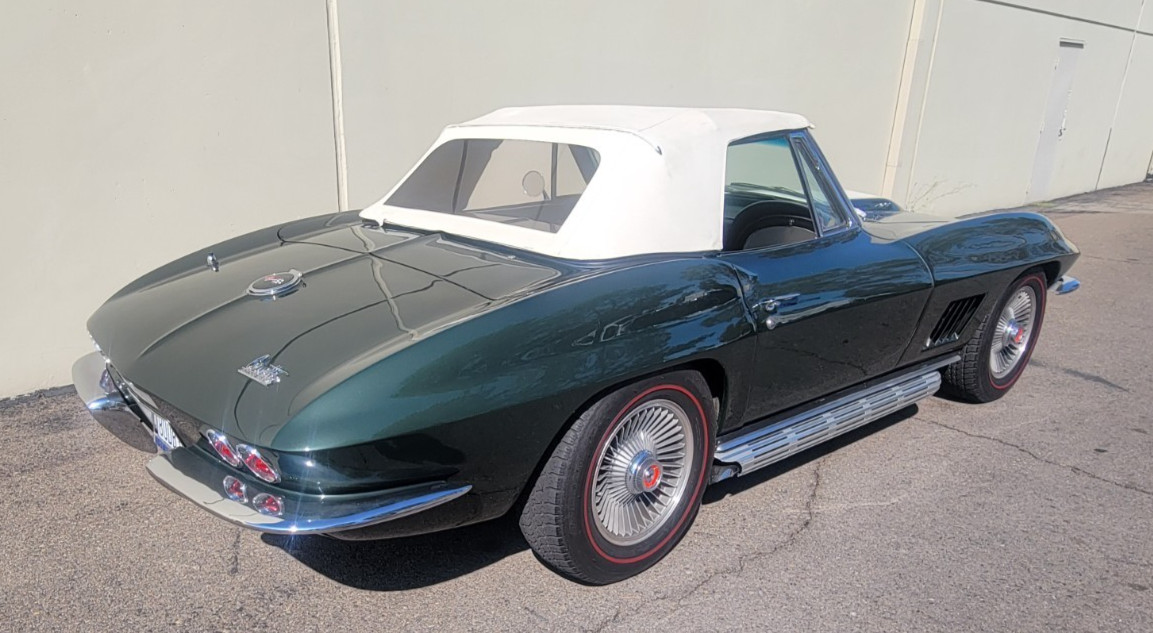 Chevrolet-Corvette-1967-Convertible-9