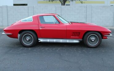 Chevrolet-Corvette-1967-Coupe-1