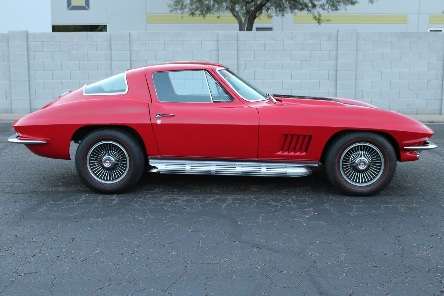 Chevrolet-Corvette-1967-Coupe-1