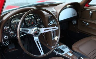 Chevrolet-Corvette-1967-Coupe-17
