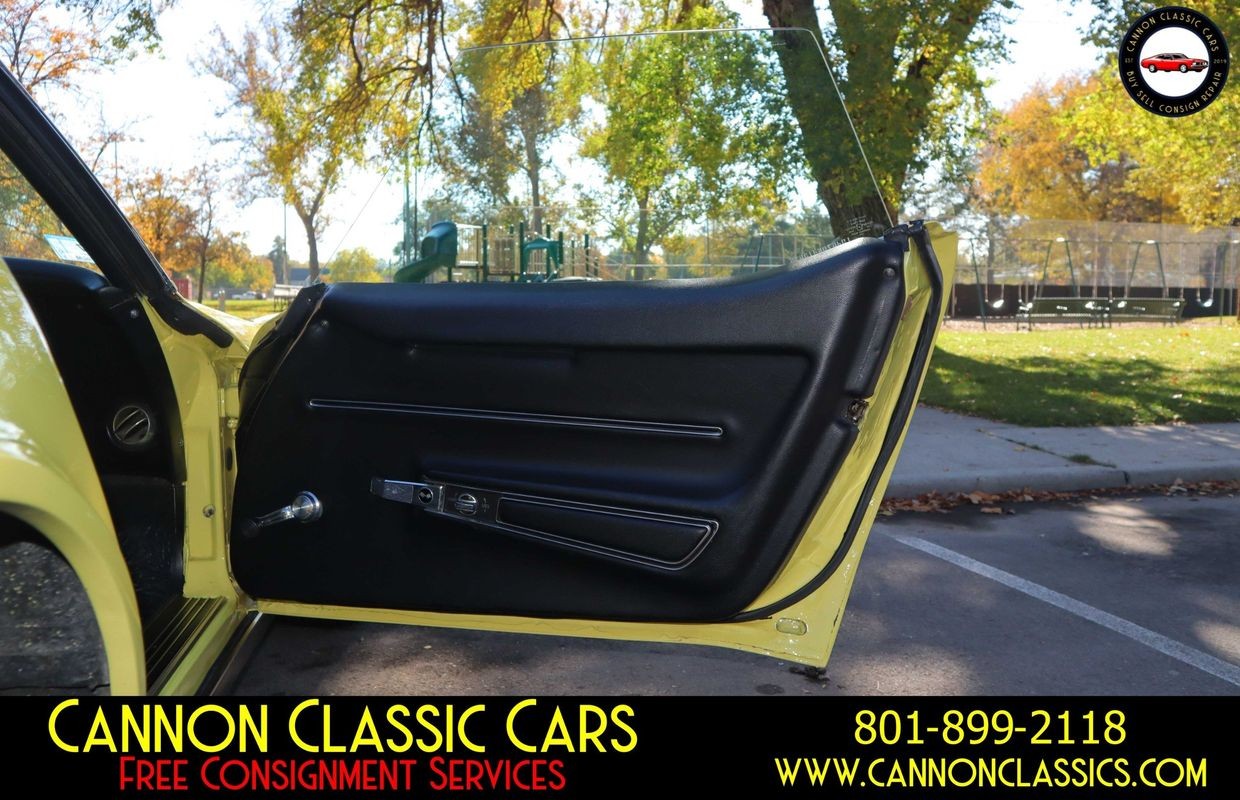 Chevrolet-Corvette-1968-35