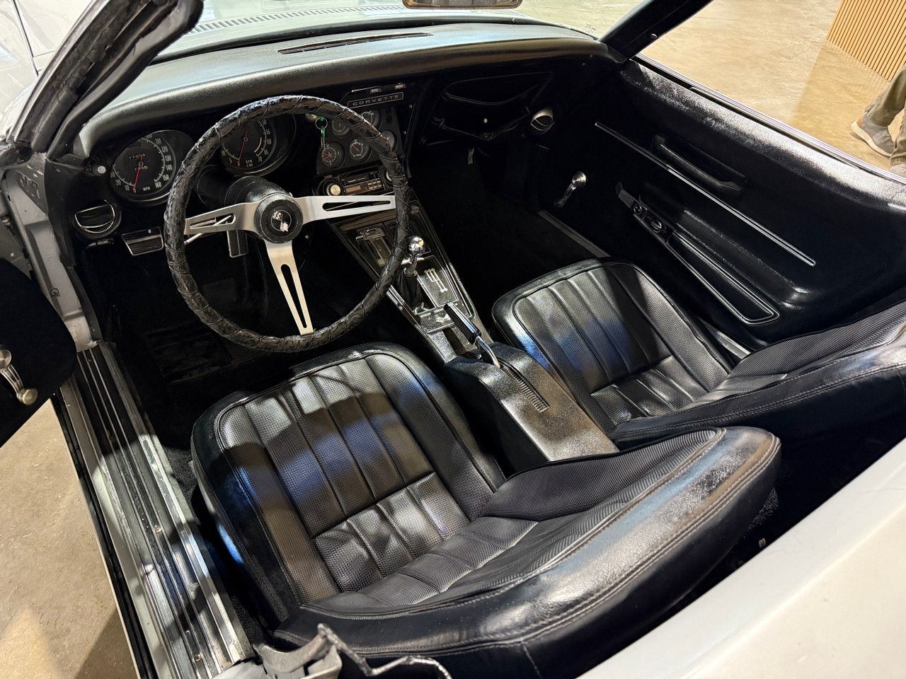 Chevrolet-Corvette-1968-American-Muscle-Car-12