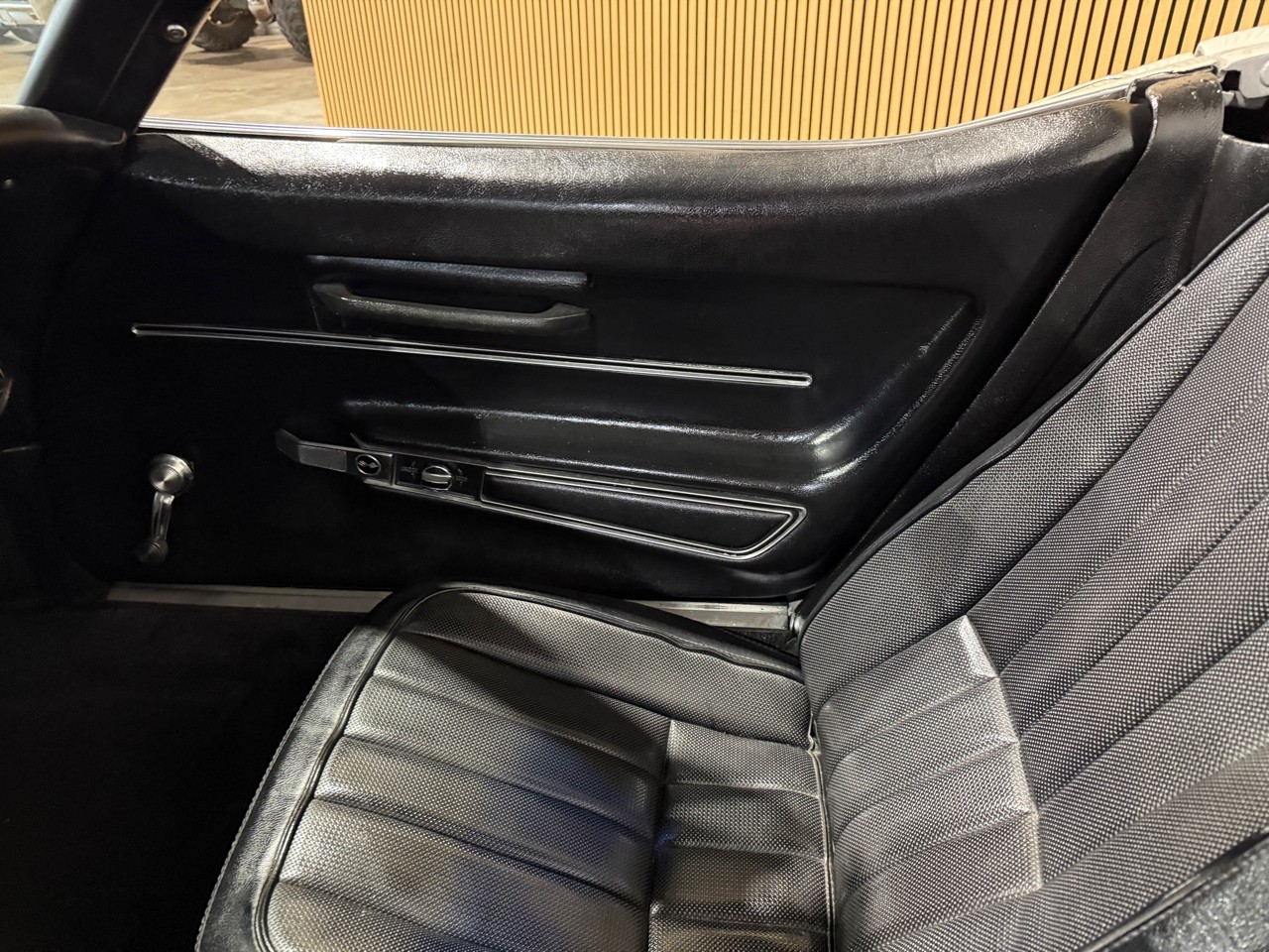 Chevrolet-Corvette-1968-American-Muscle-Car-18