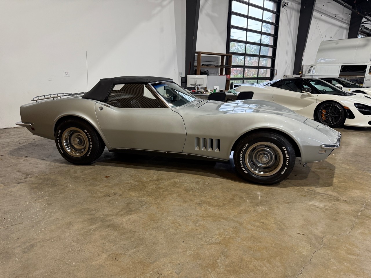 Chevrolet-Corvette-1968-American-Muscle-Car-19