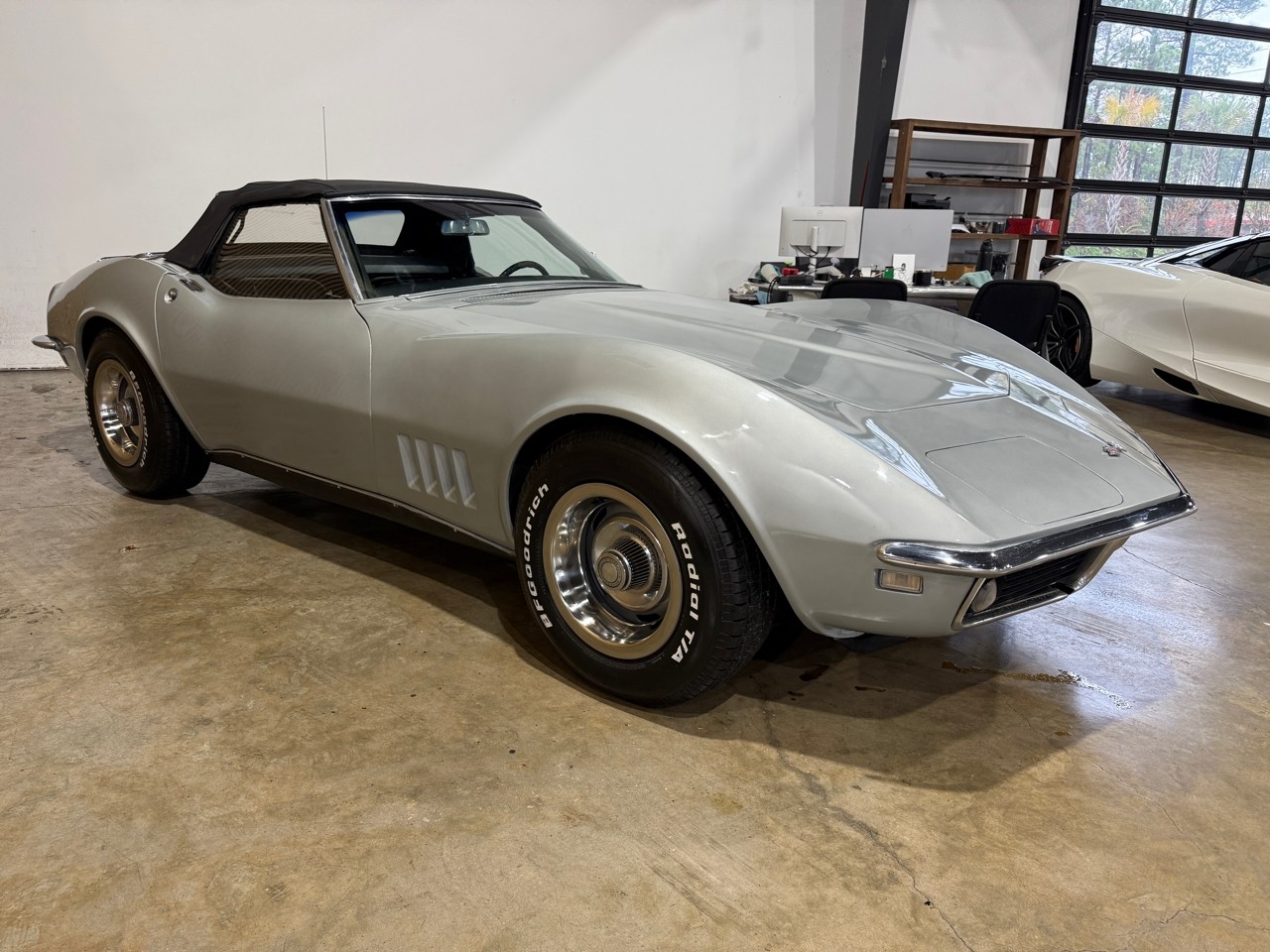 Chevrolet-Corvette-1968-American-Muscle-Car-21
