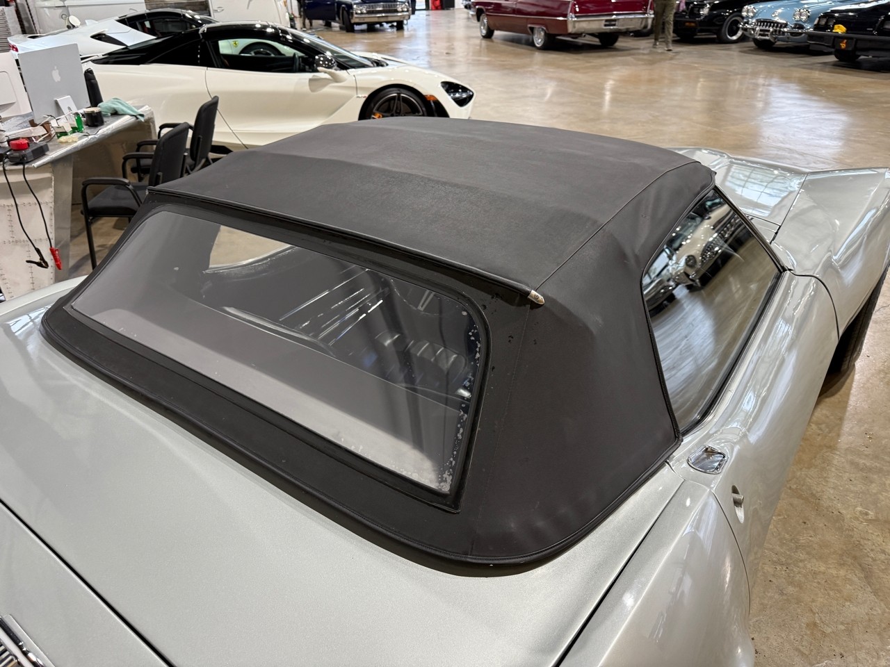 Chevrolet-Corvette-1968-American-Muscle-Car-22