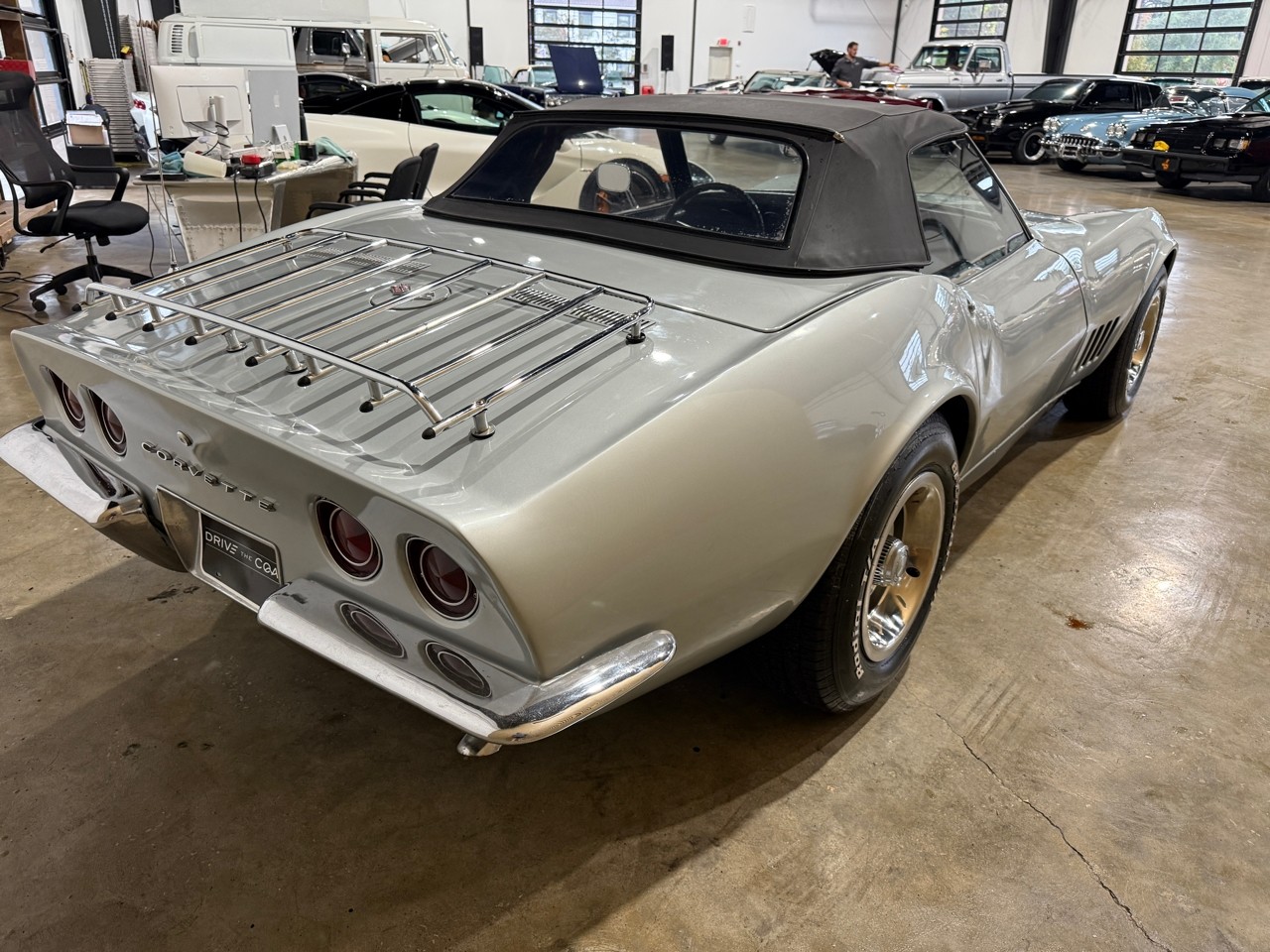 Chevrolet-Corvette-1968-American-Muscle-Car-23