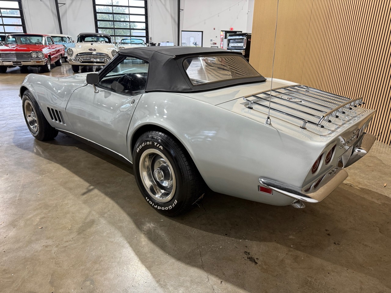 Chevrolet-Corvette-1968-American-Muscle-Car-24