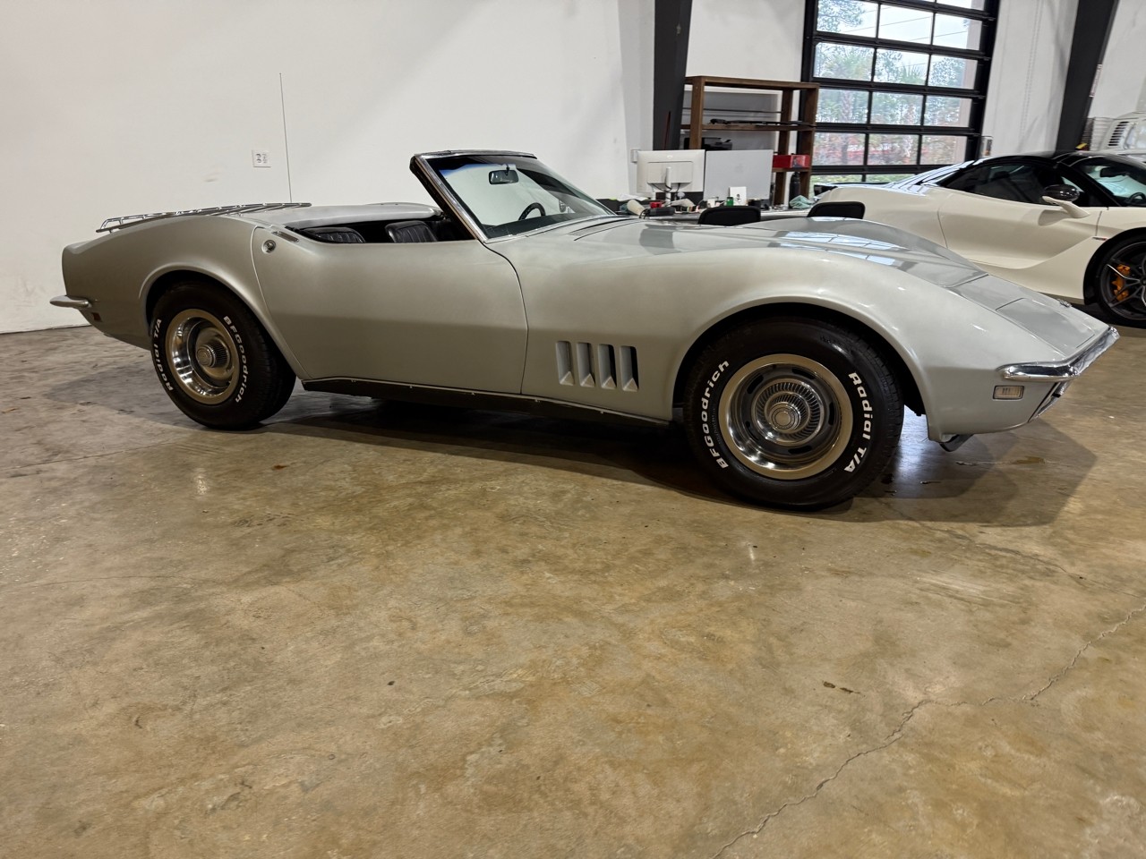 Chevrolet-Corvette-1968-American-Muscle-Car-5