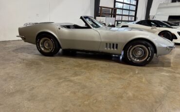 Chevrolet-Corvette-1968-American-Muscle-Car-6