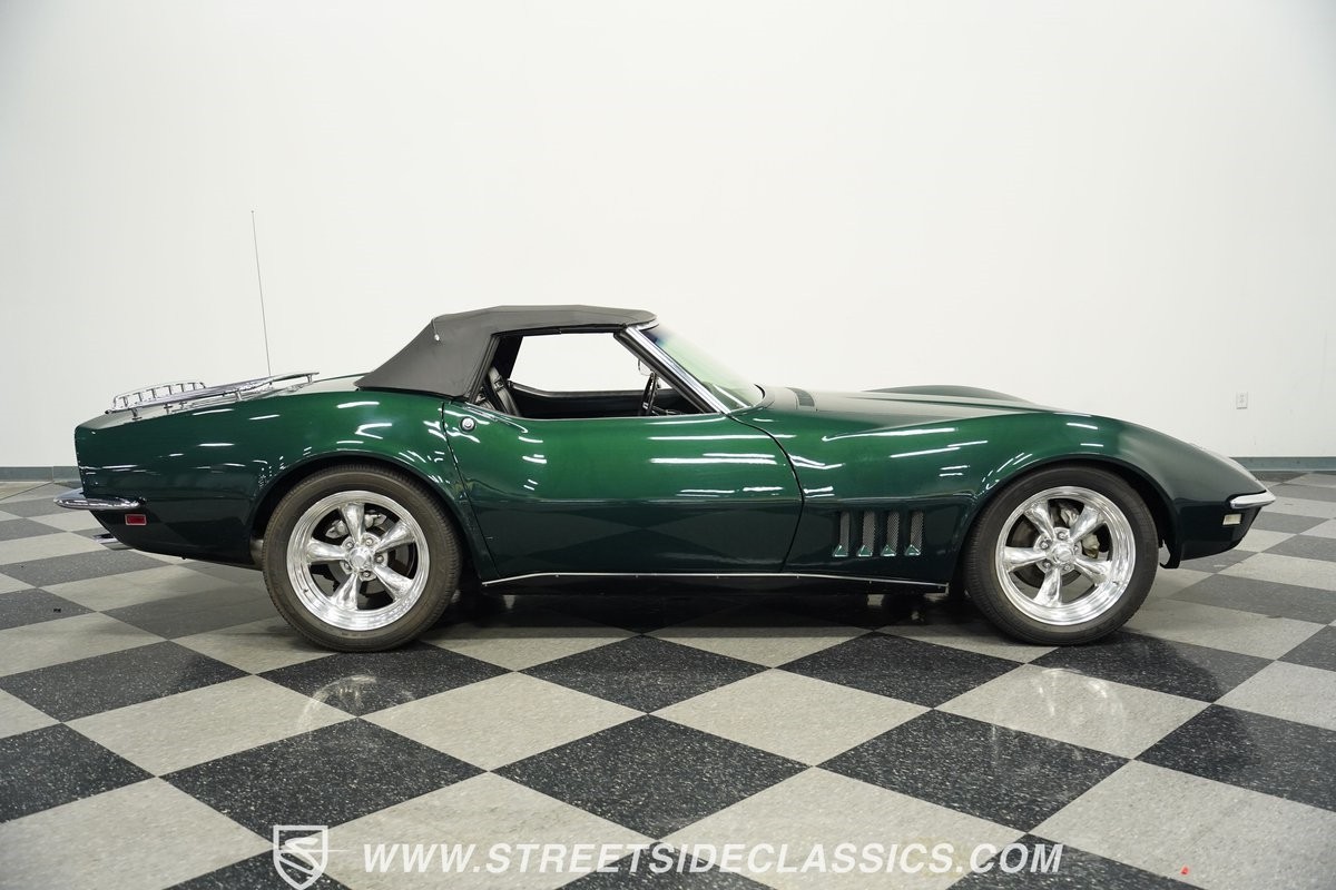Chevrolet-Corvette-1968-Convertible-14