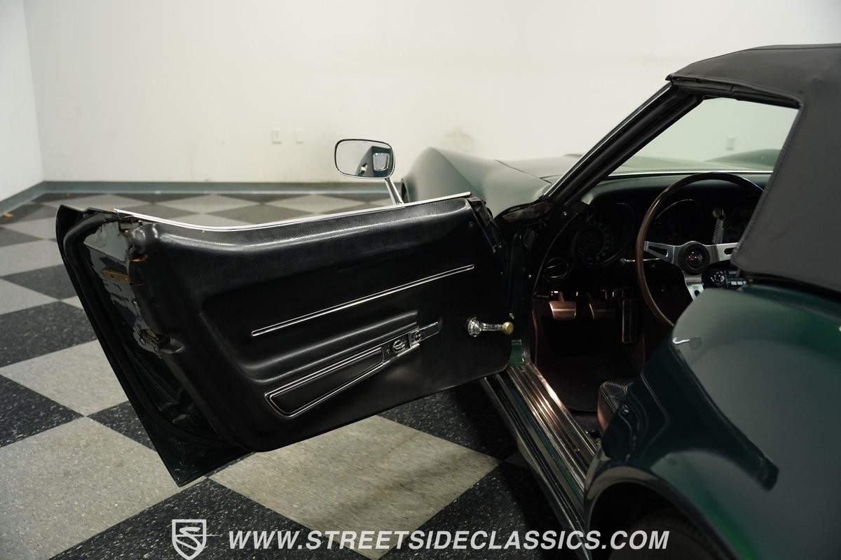 Chevrolet-Corvette-1968-Convertible-35