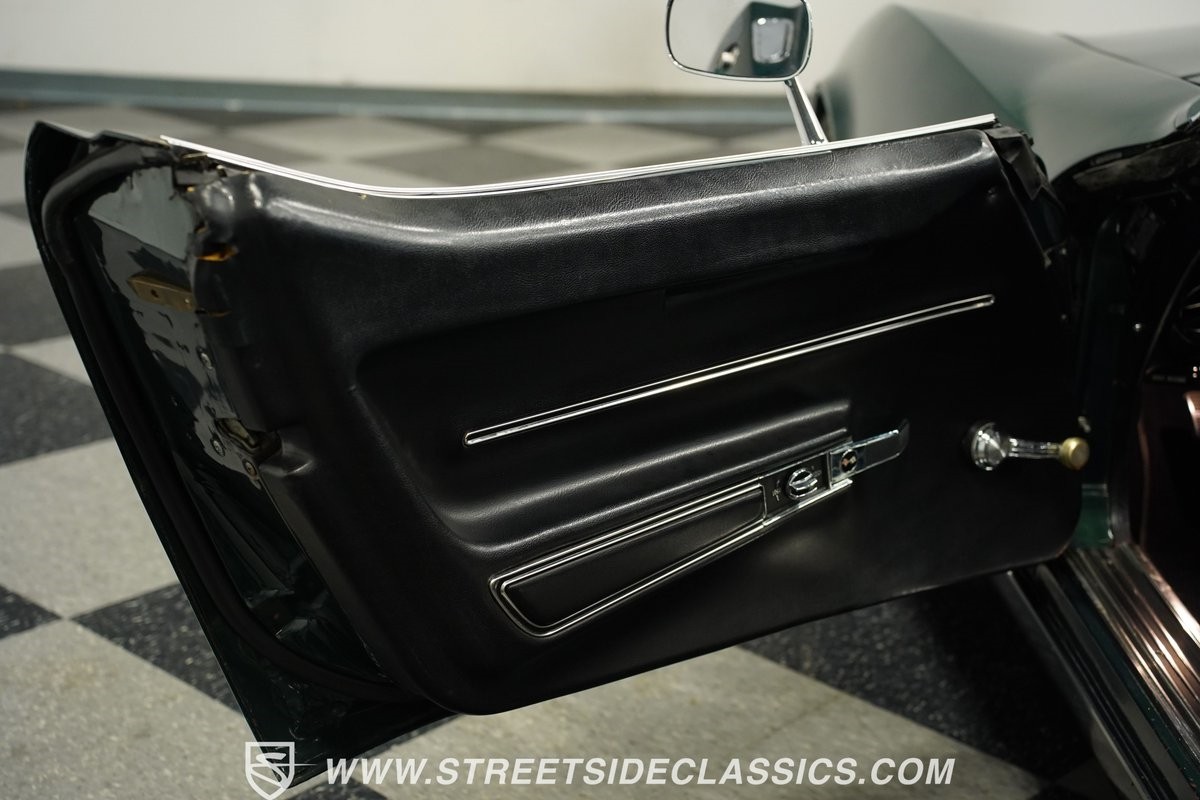 Chevrolet-Corvette-1968-Convertible-36