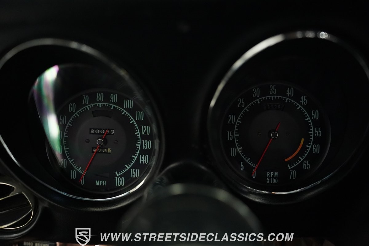 Chevrolet-Corvette-1968-Convertible-39