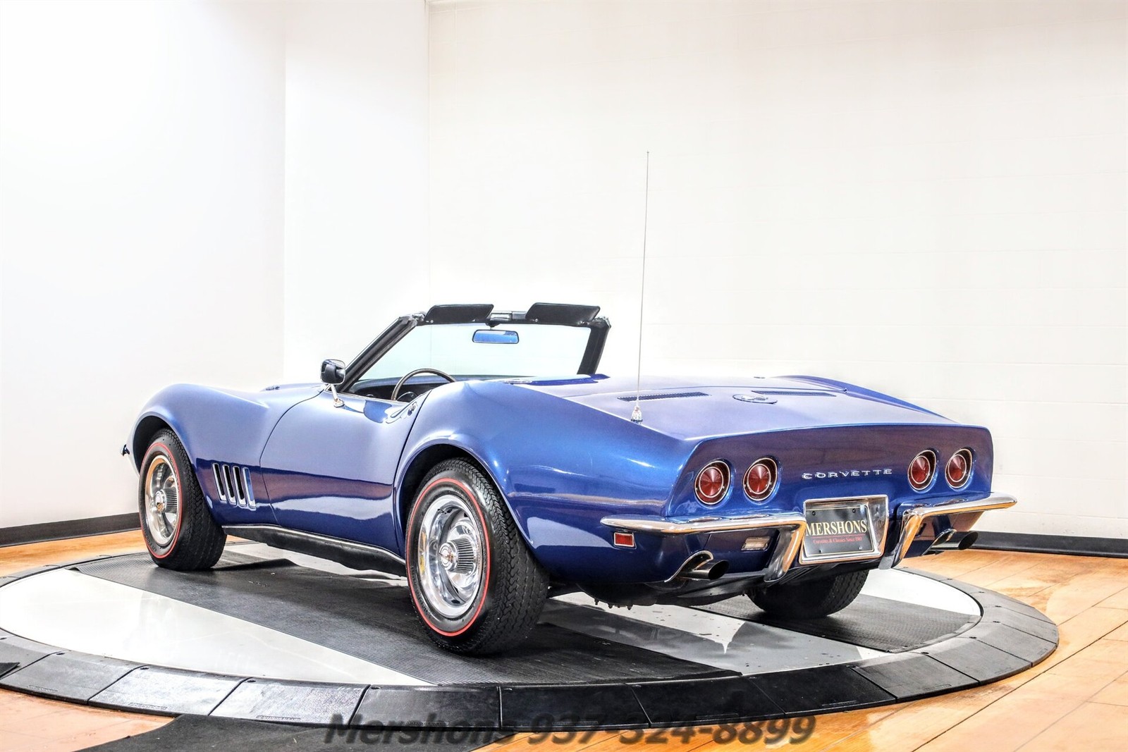 Chevrolet-Corvette-1968-Convertible-4