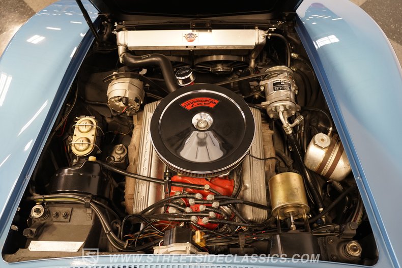 Chevrolet-Corvette-1968-Lemans-Blue-Black-3