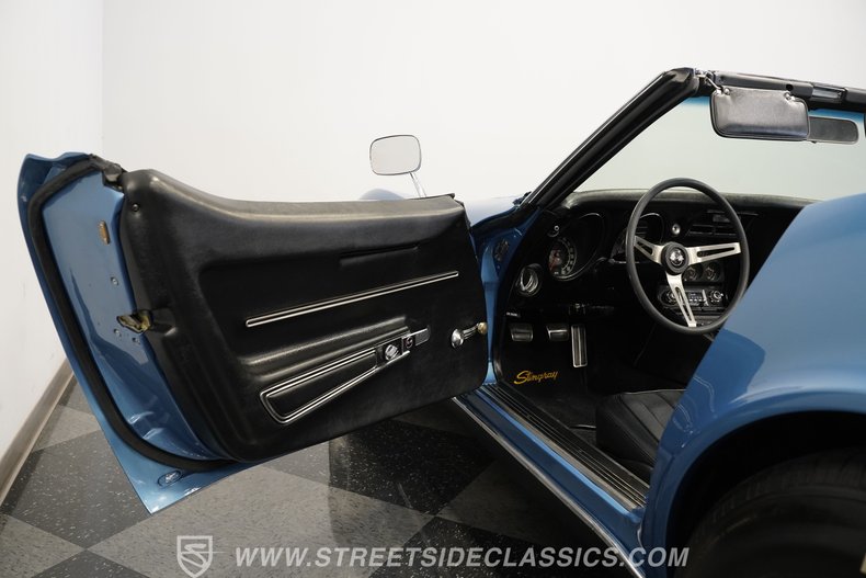 Chevrolet-Corvette-1968-Lemans-Blue-Black-44