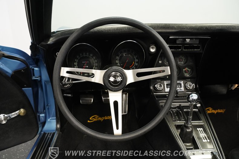 Chevrolet-Corvette-1968-Lemans-Blue-Black-48