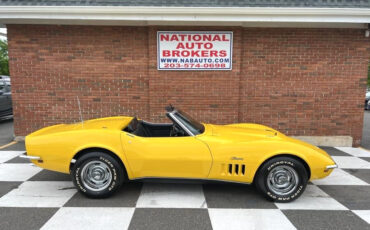 Chevrolet-Corvette-1969-Convertible-1